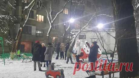 В сеть попали кадры землетрясения в Алма-Ате. В сеть попали кадры землетрясения в Алма-Ате. Об этом пишет NUR.KZ. Видео было снято камерой видеонаблюдения в микрорайоне Горный Гигант. В ночь на 23 января землетрясение магнитудой 6,7 вызвало подземные толчки в Казахстане, Киргизии и ...