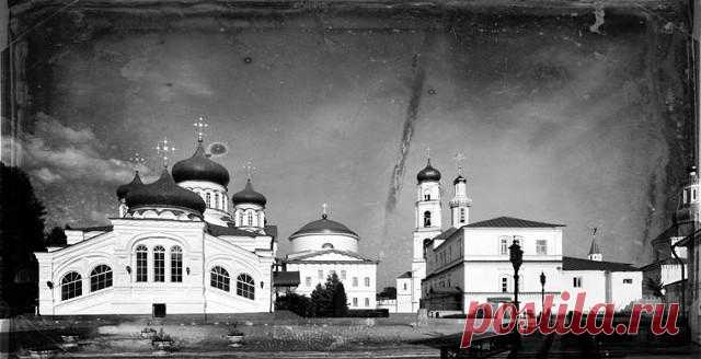 Мистические истории российских городов Ученые связывают популярность ужастиков с тем, что современному человеку не хватает живых эмоций. Мы, обитатели каменных джунглей, больше не охотимся на мамонтов и не прячемся от саблезубых тигров. А ...