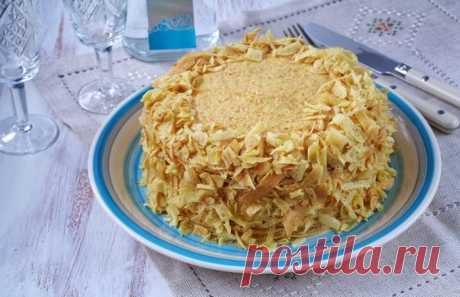 ЗАКУСОЧНЫЙ БЛИННЫЙ ТОРТ С МУССОМ ИЗ ЛОСОСЯ, ОВОЩЕЙ И ТВОРОЖНОГО СЫРА