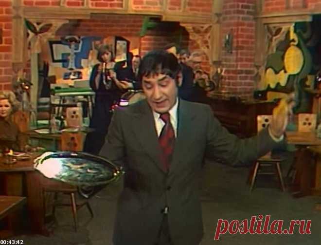 Трагические судьбы участников легендарного «Кабачка «13 стульев» 
Спартак МИШУЛИН
Роль: пан Директор

Народный артист ушел из жизни 17 июля 2005-го после операции на сердце. У Спартака Васильевича остались жена Валентина, дочь Карина и две внучки - Кристина и Полин…