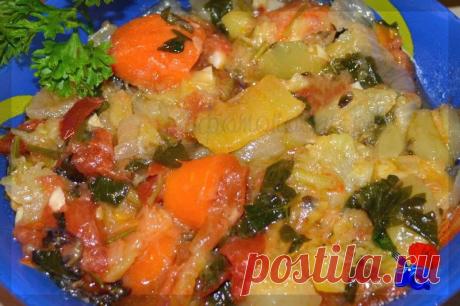 Самое летнее блюдо! Это Вам не магазинная &quot;каша&quot;, а настоящая овощная икра :) Одновременно является как самостоятельным вторым блюдом так и закуской к праздничному или вечернему ужину в компании друзей. Съедается в лет, особенно на природе, на даче под шашлычек и ....