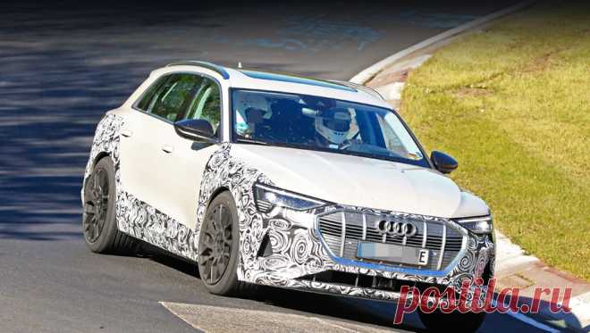 Прототип модели Audi e-tron quattro S вышел на Нюрбургринг У концепта Audi e-tron quattro было три электромотора (один спереди и два сзади) с суммарной пиковой отдачей в 503 л.с. и 800 Н•м. В серийном «и-троне»