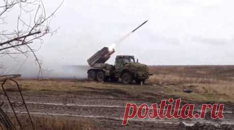 На украинских аэродромах: российские военные уничтожили авиатехнику ВСУ в Днепропетровской и Одесской областях. Авиационная техника ВСУ уничтожена на аэродромах «Днепр» (Днепропетровская область) и «Школьный» (Одесская область), сообщили в Минобороны РФ. Также ударами авиации, беспилотниками, ракетными войсками и артиллерией уничтожены две пусковые установки РСЗО HIMARS и одна «Ольха», а также радиолокатор зенитного ракетного комплекса С-300. Кроме того, в течение прошедших суток…
