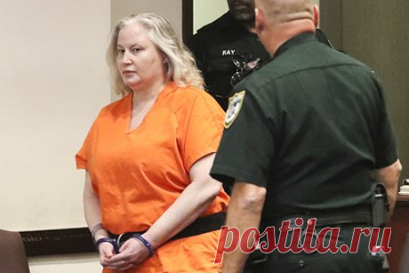 Американскую звезду порно и рестлинга посадили в тюрьму на 17 лет. За что ей вынесли такой суровый приговор?. В американском штате Флорида суд приговорил порнозвезду и бывшую профессиональную рестлершу Тэмми Линн Ситч к 17 годам лишения свободы. Она в нетрезвом виде села за руль и врезалась в машину, в которой находился 75-летний мужчина. В результате полученных травм он не выжил.