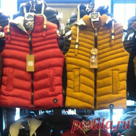 Цена куртки от 27$-37$ 
Жилетки: 17$
Размеры: s m l xl xxl (5 шт) Отличное качество ✔️По всем вопросам в What's App +905316149153
Выгоды от работы с SULTAN
1.Эксклюзивные товары 
2.Гибкие цены
3.Скорость работы
4.Надежность
✔️Whats App +905316149153
Самые лучшие ,самые качественные товары от  Турецких производителей 🇹🇷.Мы находимся в Турции.
#мужскойкостюм#спортивныйкостюм#пиджак#мужскаяодеждаоптом#мужскаяодежда#пиджакоптом#рубашкаоптом#турецкаяодеждаоптом#турецкоепроизв...