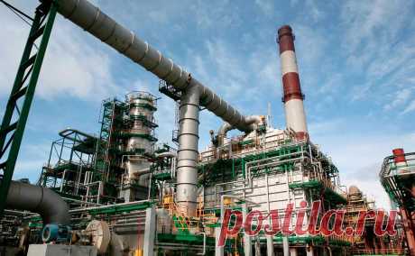 На сбитом у НПЗ в Ярославле беспилотнике обезвредили взрывчатку. Специалисты обезвредили взрывчатку на беспилотнике, сбитом возле нефтеперерабатывающего завода «Славнефть-ЯНОС» в Ярославле.