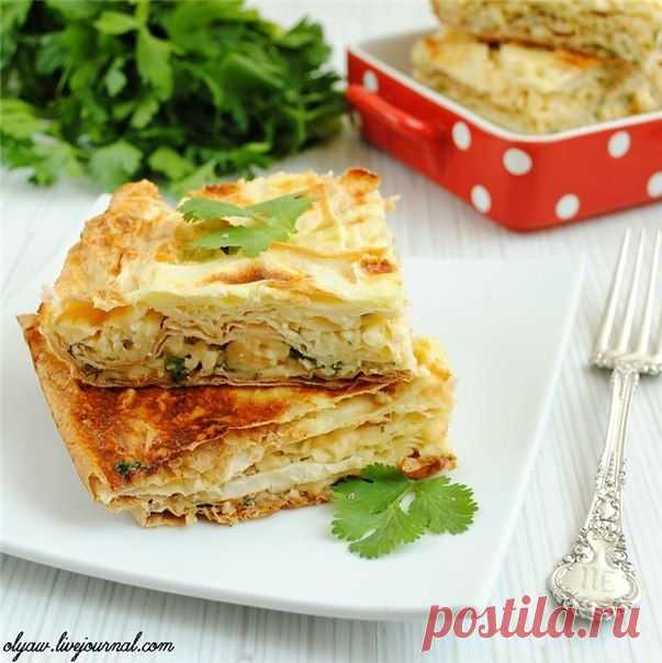 ПИРОГ ИЗ ЛАВАША С СЫРОМ И ЗЕЛЕНЬЮ.