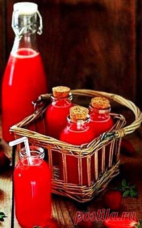 Клубничный лимонад.