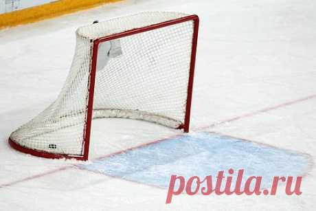 «Северсталь» разгромила «Сочи» 10:1 в матче КХЛ. «Северсталь» на выезде разгромила «Сочи» 10:1 в матче регулярного чемпионата КХЛ. У гостей три шайбы забросил Никита Коростелев, еще две шайбы отправил в ворота сочинцев Кирилл Пилипенко, также голами отметились Руслан Абросимов, Василий Токранов, Александр Скоренов, Дмитрий Моисеев и Тимур Муханов.