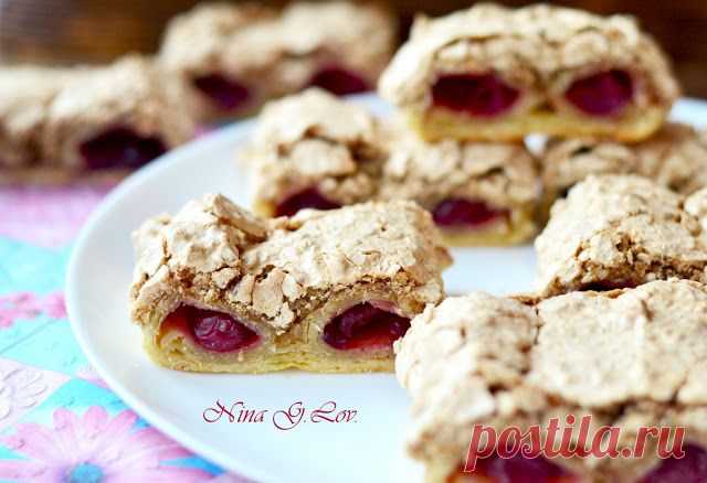 With love, taste and beauty... : Песочное печенье с ореховым безе и вишней "Глаза совы"