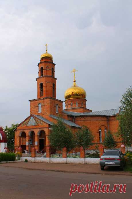 Церковь в г. Кумертау , Башкортостан .