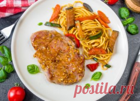 Свиные отбивные в цитрусовом соусе на Вкусном Блоге Апдейт фото к рецепту от 30.06.2009. Вернемся к моему любимому сочетанию мяса с фруктами. Сегодня мы приготовим отбивные в соусе из лимонного и апельсинового сока с добавлением других ароматических и вкусовых ингредиентов. Мои едоки вкус блюда оценили. Надеюсь, он понравится и вам. Мясо режем на отбивные. В большой миске (не…