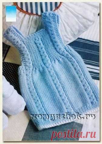 Детское вязаное платье с узором из косичек
 

Возраст: 6 месяцев.

Для вязания платья вам потребуется:

• 80 г пряжи (100% акрил) голубого цвета и 10 г пряжи белого цвета.

• спицы № З и З,5.

Резинка 1 x 1: вязать попеременно 1 лиц., 1 изн. Изн. р. вязать по рисунку.

Платочная вязка (плат. вязка): все п. лиц.

Лицевая гладь (лиц. гладь): лиц. р. - лиц. п., изн. р. - изн. п.

Коса: по схеме.

Плотность вязания: 10 х 10 см = 21 п. х 28 р.

Вязаное платье для девочки 
Описа...
