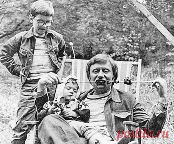 Знаменитости в кругу семьи / Назад в СССР / Back in USSR