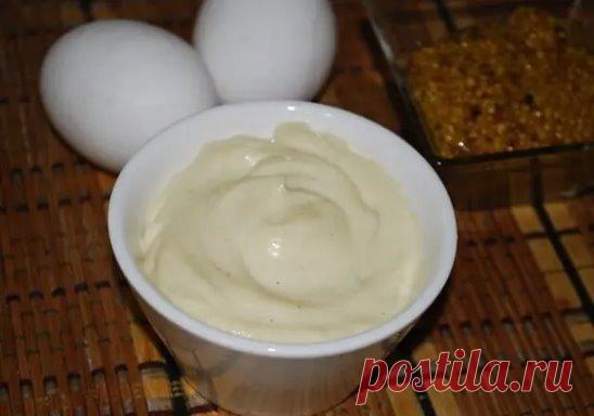 ОБАЛДЕННЫЙ МАЙОНЕЗ ВСЕГО ЗА ПОЛ МИНУТЫ (3 рецепта) 
1 рецепт
Ингредиенты:
1 яйцо
250 мл. подсолнечного масла без запаха
1 ч.л сахара
1\3 ч.л соли
1 ст.л лимонного сока
Все в баночку 0,5 л. Взять погружной блендер и главное желток внутрь венчика и плотно прижать к баночке ко дну.
Взбивать желток, время от времени приподнимать венчик. Взбиваем 2-3 минуты. Вот и готово! Натурпродукт
Хотите провансаль - добавьте 1 ч.л горчицы.
Хотите тартар - добавьте чеснок и мелко порезанный...