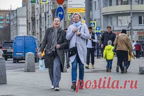 Россиянам напомнили о длинных выходных на майские праздники. В предстоящие майские праздники россиян ждут длинные выходные, которые в 2023 году продлятся три дня в честь 1 мая и четыре дня — в честь Дня Победы. Как напомнил Минтруд, отдохнуть получится с 29 апреля по 1 мая, а также с 6 по 9 мая включительно. В результате первые две рабочие недели месяца получатся короткими.