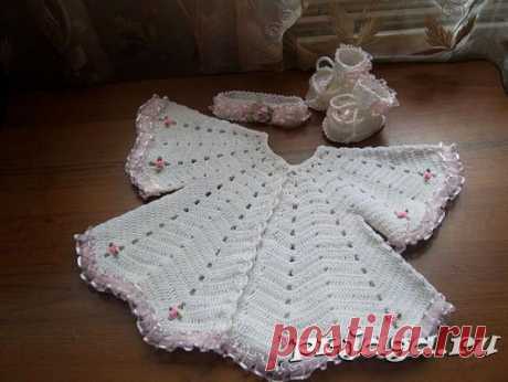 Жакет крючком для малютки