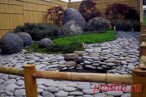 Как для сада сделать камень валун своими руками, зачем это нужно и где используют? Материалы для изготовления искусственного декоративного валуна для ландшафта и наведение раствора. Процесс изготовления валуна на проволочном каркасе. Изготовление полого валуна. Алгоритм создания валуна из мешковины.