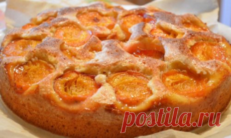 Простой пирог с абрикосами