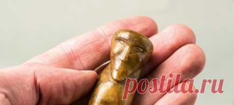 Однажды археологи исследовали могильник в Хакасии и обнаружили детские игрушки возрастом более 4,5 тысячи лет.