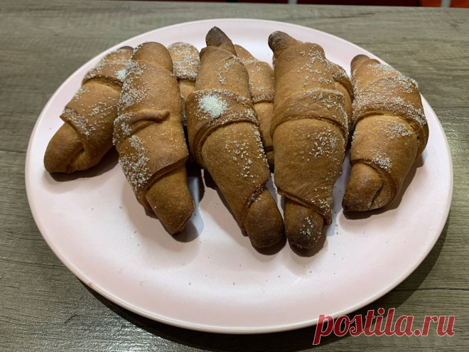 Постные рогалики на огуречном рассоле с начинкой