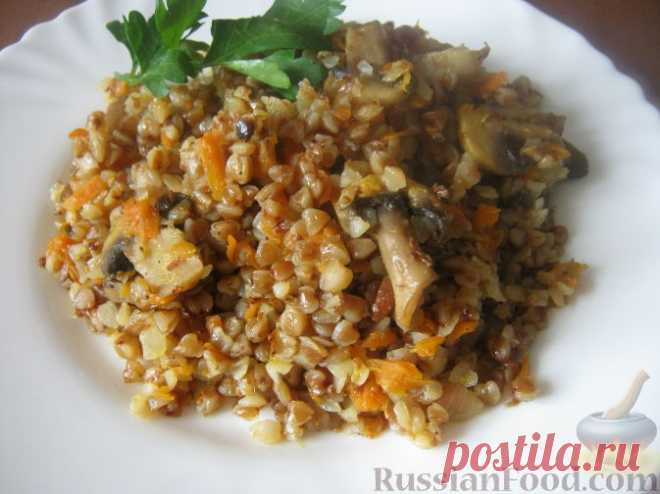 Рецепт: Каша гречневая с шампиньонами и овощами на RussianFood.com
