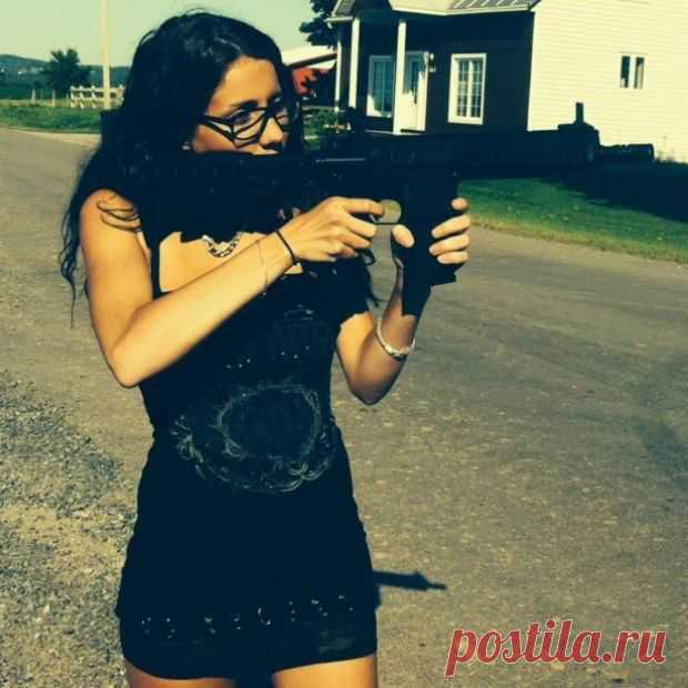 В Канаде арестовали медсестру, признанную «самой сексуальной преступницей» — FURFUR — FURFUR — поток «Секс»