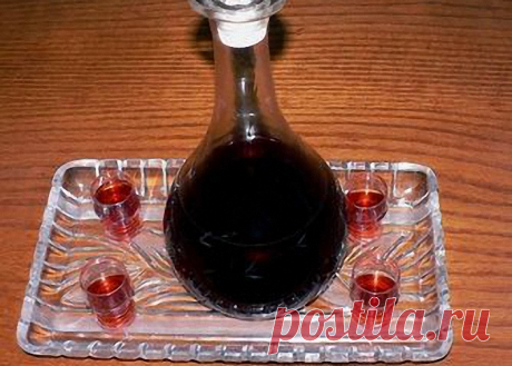 Янтарные настойки на шиповнике