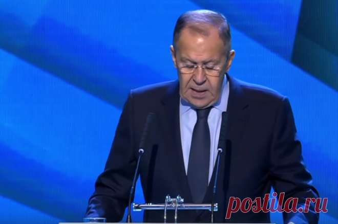 Лавров: РФ продолжает проверку фактов по испытаниям на полигоне в Неваде. Пока нарушений ДВЗЯИ не выявлено, отметил министр.