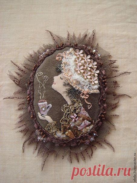 #мастера #брошь #рукоделие #вдохновление мастер: Елена Аксенова Россия, Новосибирск http://www.livemaster.ru/elele