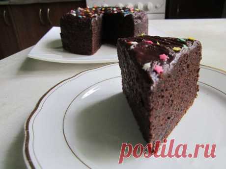 Шоколадный бисквит со свеклой

- свекла - 2 шт. маленькие
- яблоко - 2 шт.
- 1 ст. л. яблочного уксуса
- вода
- #мука - 1, 5 ст.
- сахар - 1 ст.
- #какао - 3 ст. л.
- ванильный #сахар - 1п.
- крахмал - 1 ст. л.
- #соль - 1/4 ч. л.
- корица - 1 ч. л.
- мускатный орех - 1 ч. л.
- сода - 2 ч. л. (без горки)

1. Свеклу отварить, остудить, очистить и измельчить в кухонном комбайне добавив воды (1/4 ст. ).
2. Разогреть духовку до 180*
3. #Яблоки очистить и натереть на мелкой тер...