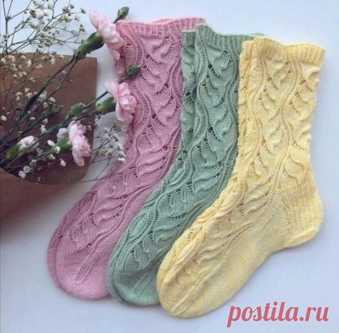 Ажурные носочки спицами