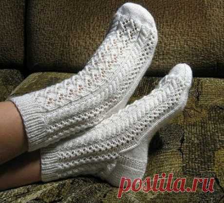 Вяжем ажурные носочки