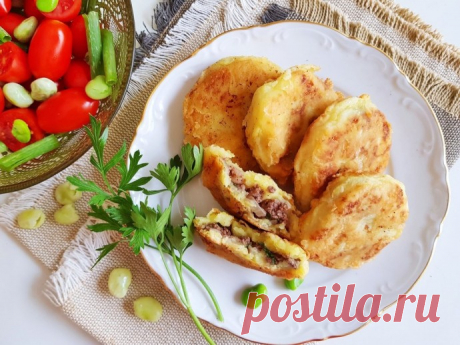 Картофельные пирожки с мясом