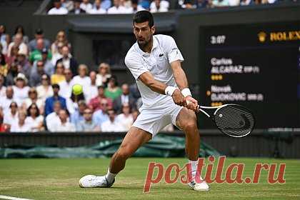 Стал известен чемпион Уимблдона-2023. Испанец Карлос Алькарас стал победителем Уимблдона-2023. В финале 20-летний теннисист оказался сильнее серба Новака Джоковича, семикратного чемпиона турнира. Встреча завершилась в пяти сетах со счетом 1:6, 7:6 (8:6), 6:1, 3:6, 6:4. Спортсмены проели на корте 4 часа 42 минуты.