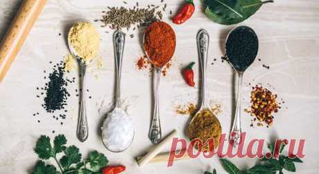 Рецепты 7 известных на весь мир приправ - БУДЕТ ВКУСНО! - медиаплатформа МирТесен Итальянская смесь, французские травы или английское зелье… Признайтесь, как часто вас останавливало от приготовления того или иного блюда одно из этих названий. А за ними всего лишь скрываются известные на весь мир смеси трав или специй. Чтобы больше это обстоятельство не было для вас препятствием,