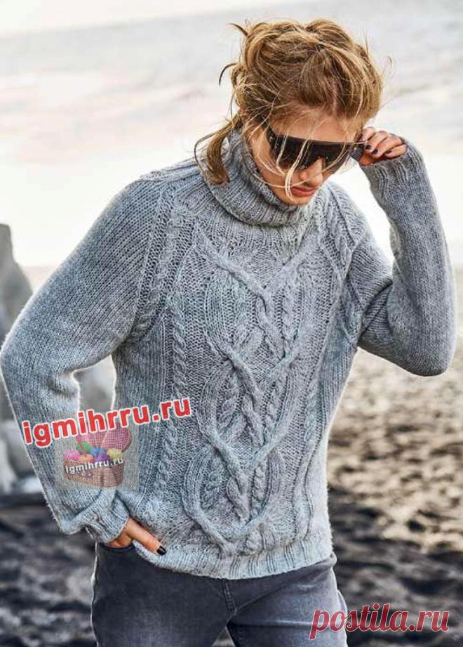Серый свитер с переплетениями из «кос». Вязание спицами со схемами и описанием