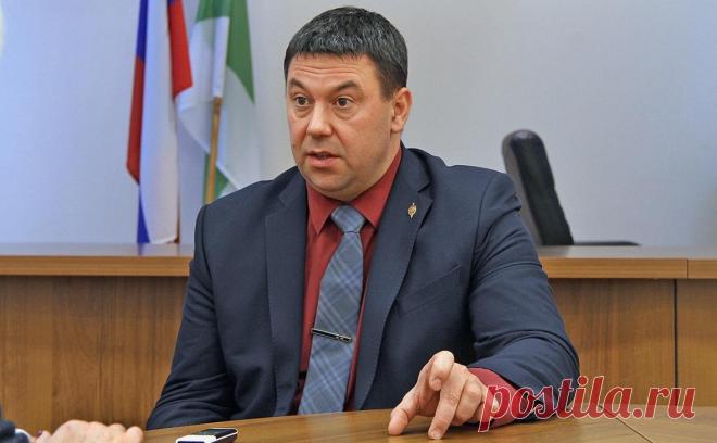 Говоривший о «пилящих женах» мэр Воркуты уйдет служить в армию. Мэр Воркуты Ярослав Шапошников, заявивший, что часть добровольцев решают участвовать в спецоперации на Украине, так как их «пилят» жены, объявил, что собирается отправиться в зону боевых действий.