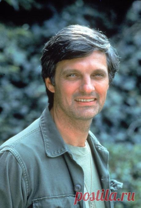 Алан Алда (Alan Alda)
-  28 января, 1936