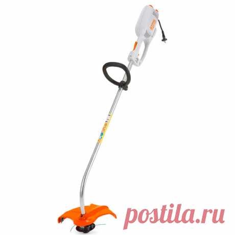 Электрическая коса Stihl FSE 60 предназначена для работ по стрижке газона и может эффективно и быстро справляться со всеми видами трав. Этот триммер является экологически безопасным, что обусловлено отсутствием выхлопных газов. Агрегат при работе издает минимальные шумы, поэтому процесс кошения становится более комфортным. Перед приобретением стоит учесть два фактора. Это зависимость от электропитания и небольшая площадь. Полные технические характеристики смотрите на сайте.