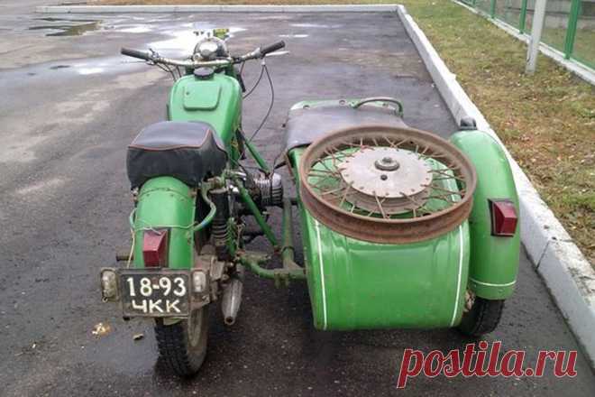 Днепр К-650
...Значительное развитие получил завод в 1959 - 1965 гг. Выпуск мотоциклов за семилетие возрос с 15,8 тыс. штук до 26,3 тыс. штук в год. В связи с ростом производства и вводом новых производственных корпусов завода 5 раз перемонтировав главный конвейер - в 1946 г., 1954г., 1959 г., 1973 г., 1982 г. без нарушения графика выпуска продукции...