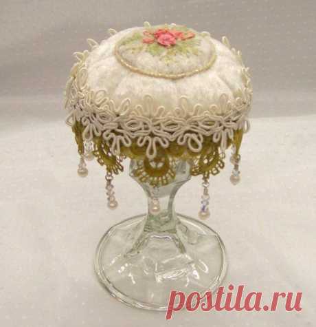 Victorian Vintage Look PinCushion Silk Ribbon от DebiDesigns