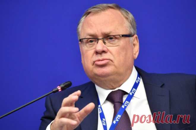 Глава ВТБ: двойной курс валюты может привести к доллару по 250 рублей. Андрей Костин считает, что подобный валютный механизм не будет эффективным.