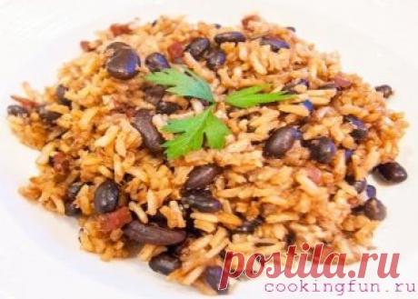 Рис с капустой, фасолью и курицей в мультиварке. Вкусный, красивый, простой в приготовлении, сытный рис с капустой, фасолью и курицей в мультиварке – отличный выбор на основное блюдо для себя и близких в любой день.