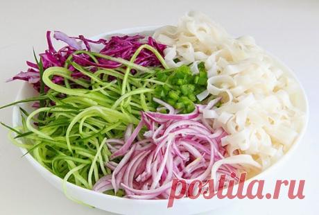 Легкий летний салат с ароматной имбирной заправкой… — Вкусные рецепты
