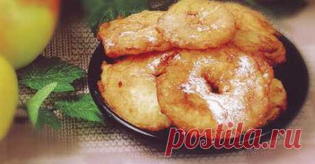 Простой и вкусный десерт - яблоки в кляре | Домашняя аптечка