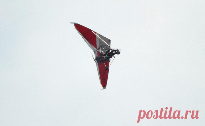 В горах в Ставропольском крае разбились два дельтапланериста. Дельтаплан упал в горах в Ставропольском крае, пострадали два человека.