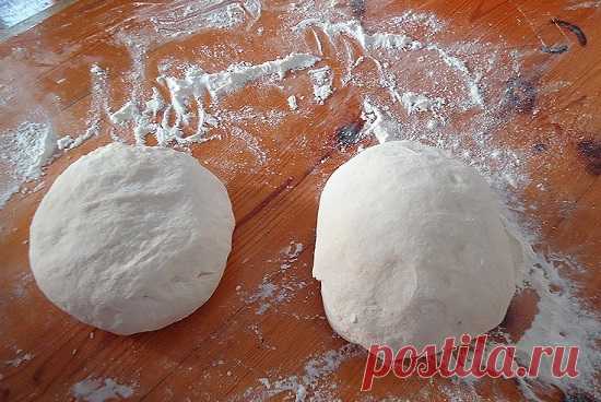 Мясной пирог из слоеного теста: рецепты приготовления с фаршем и копченой курицей