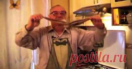 А ВЫ УМЕЕТЕ ЧИСТИТЬ СЕЛЕДКУ ОДНИ ДВИЖЕНИЕМ? ВИДЕО — Чудеса