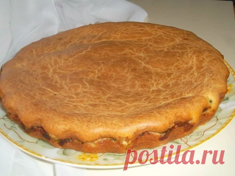 Заливной пирог с зелёным луком и яйцом